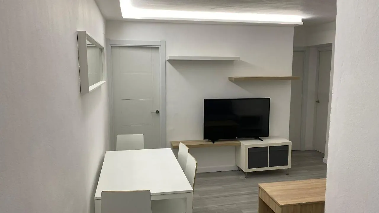 Apartament Fantastico Bajo Con Patio Junto A La Playa Malaga